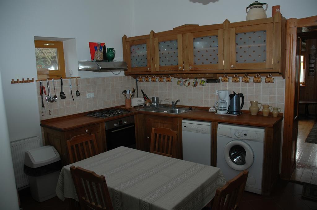 Tisza-Kert Vendégház -Tisza-Kert Vendégház II Tiszafüred Chambre photo
